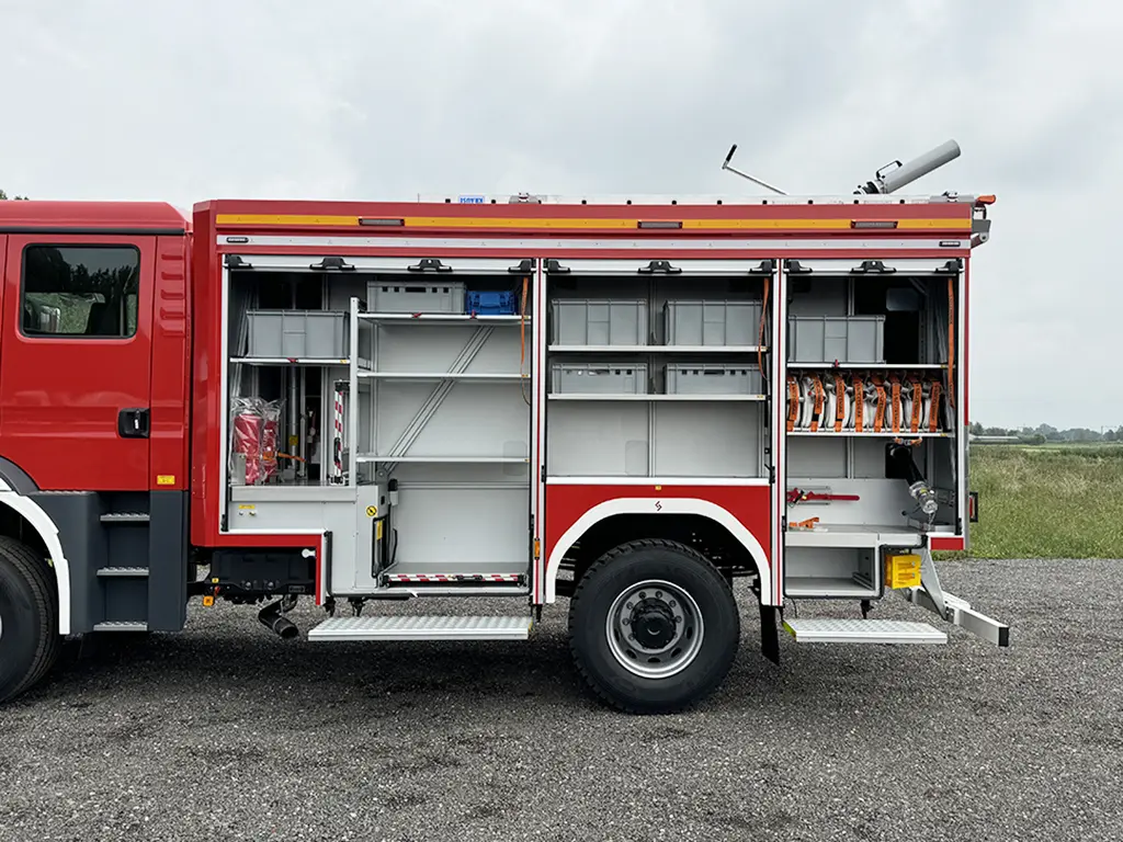 MAN TGM 18.290 BB CH Camion de pompiers 4x4 15