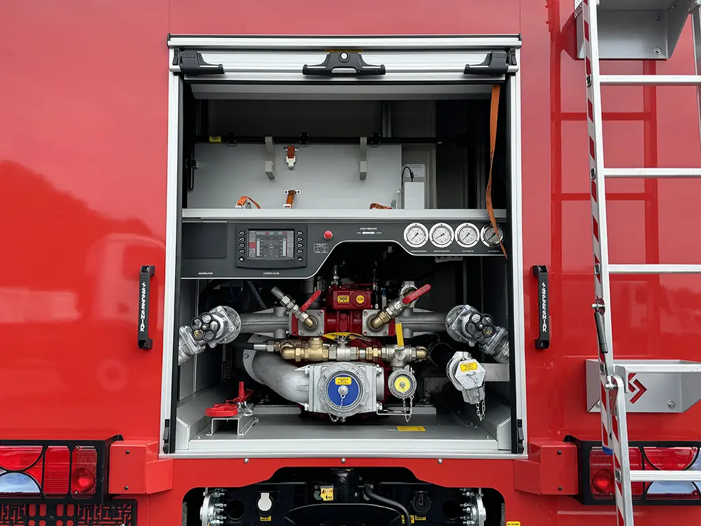 MAN TGM 18.290 BB CH Camion de pompiers 4x4 27