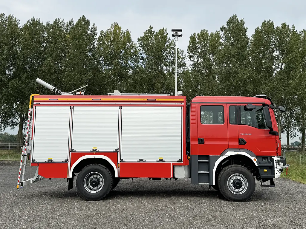 MAN TGM 18.290 BB CH Camion de pompiers 4x4 29