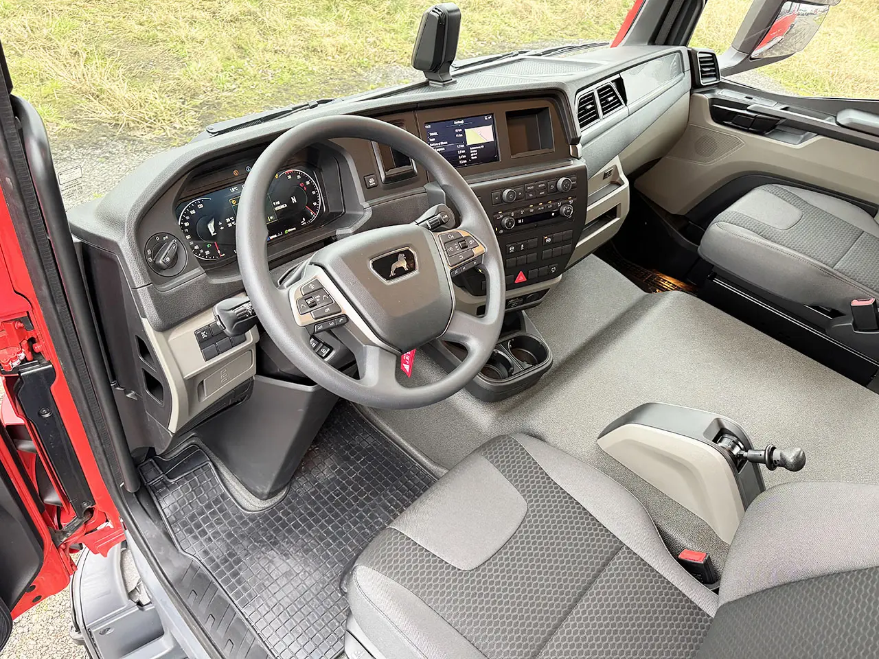 MAN TGM 18.320 BB CH Chassis Cabin 4x4 3