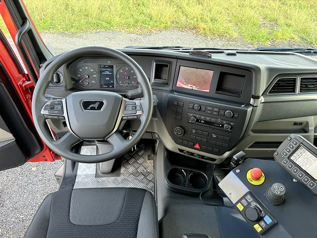 MAN TGM 18.320 BB CH Fire Fighter Truck 4x4 9