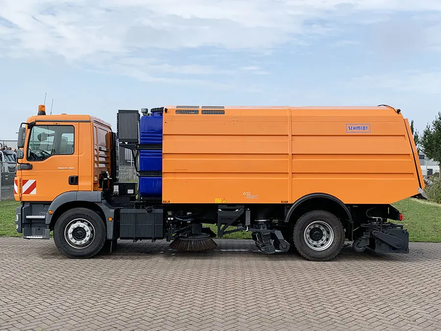 MAN TGM 18.330 BB Sweeper Truck 4x2