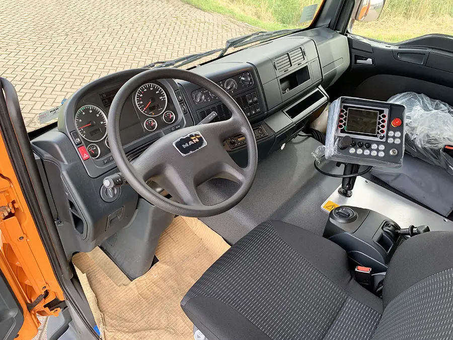 MAN TGM 18.330 BB 4x2 Sweeper Truck 7