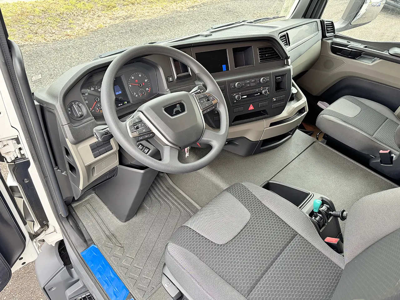 MAN TGS 22.440 BB SA 4x2 Tractor Head 3