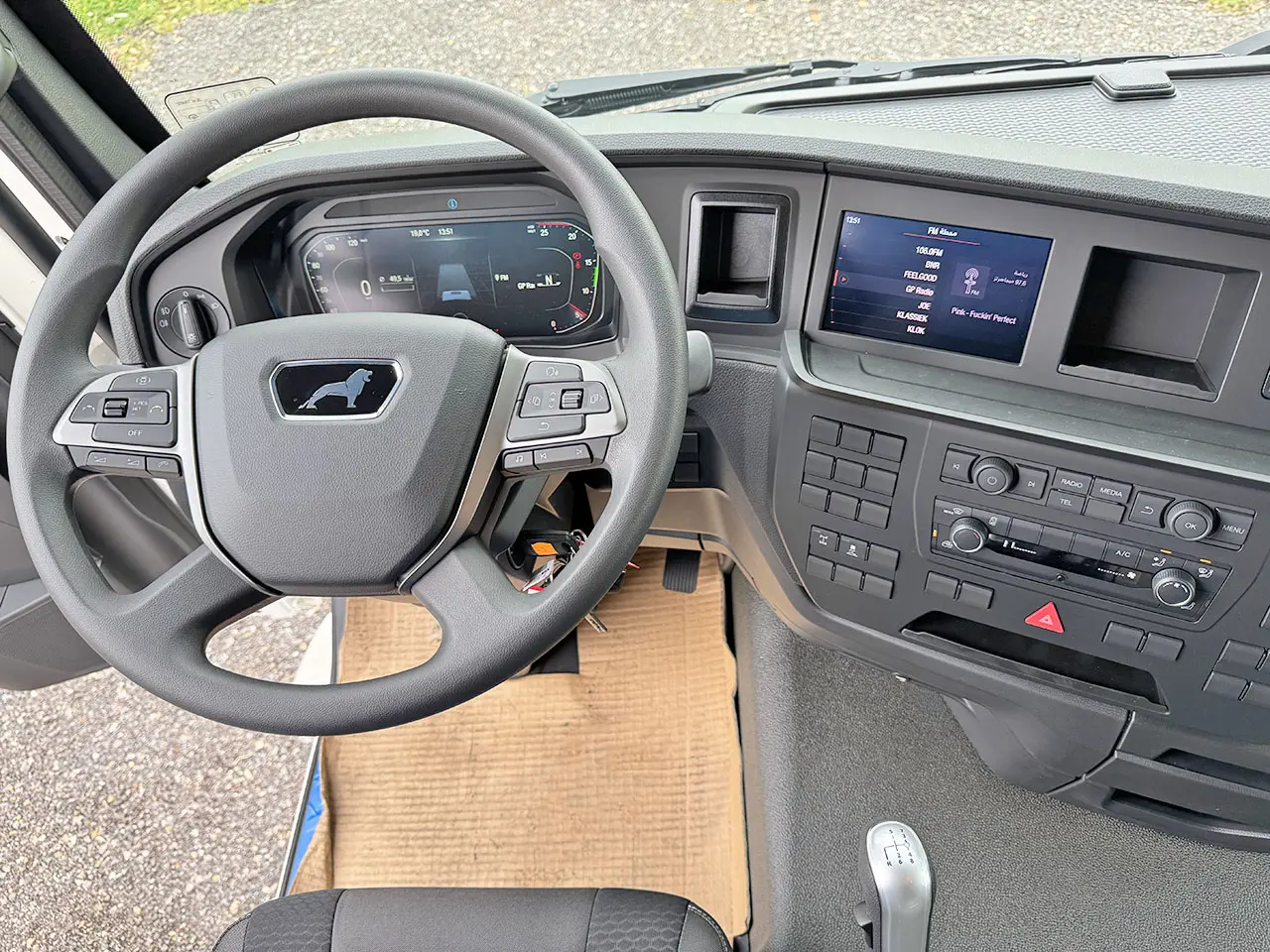 MAN TGS 22.440 BB SA 4x2 Tractor Head 10