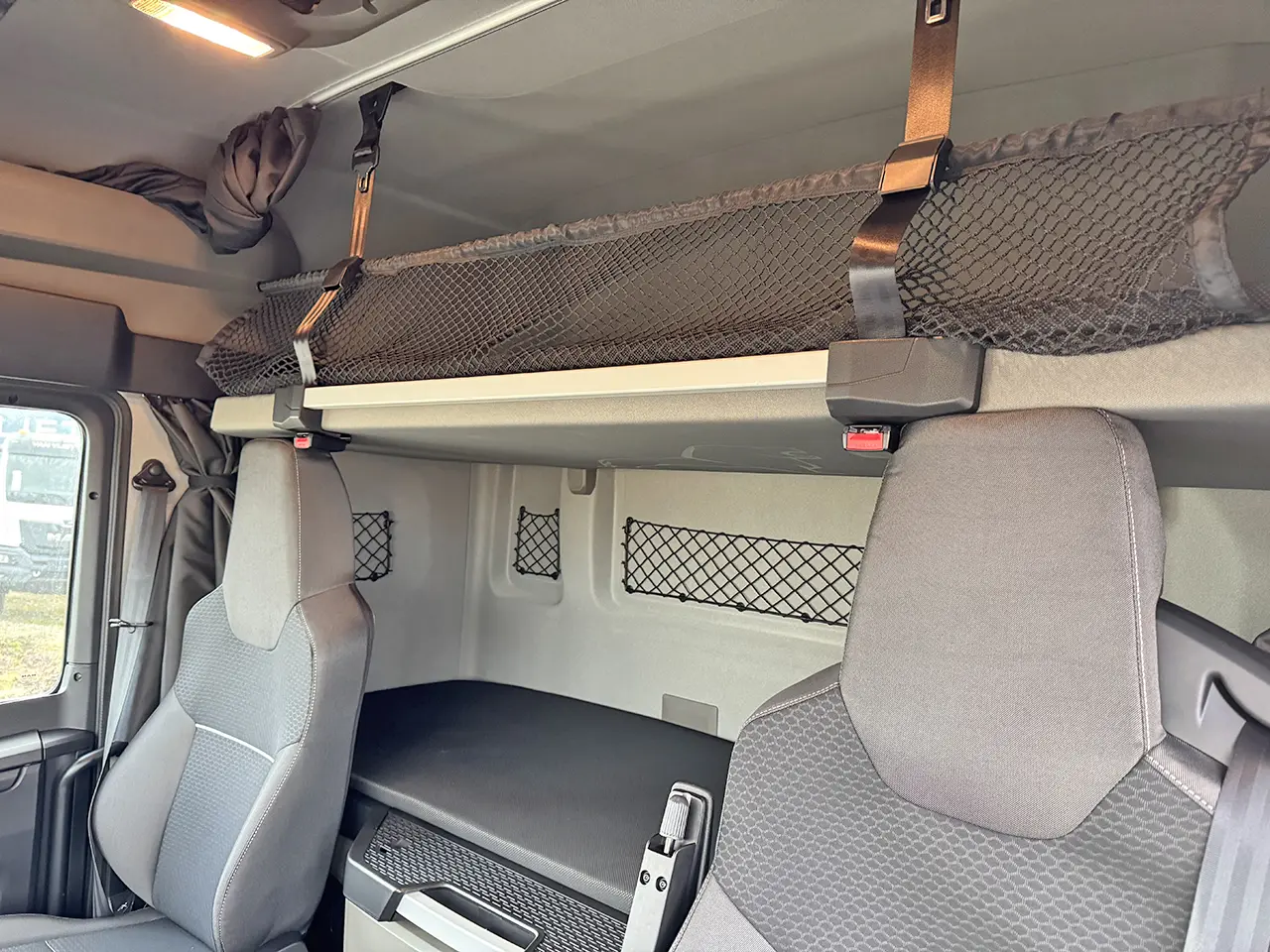 MAN TGS 22.440 BB SA 4x2 Tractor Head 11