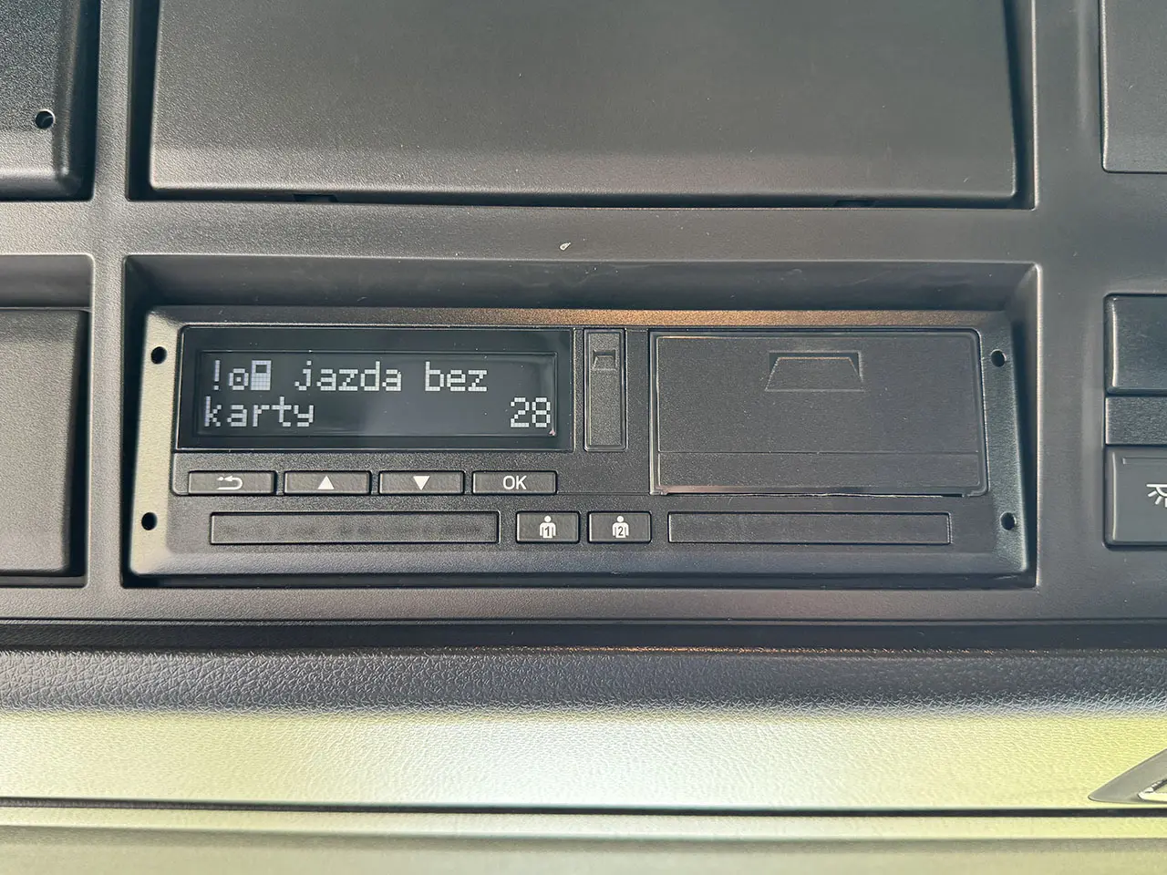 MAN TGS 22.440 BB SA 4x2 Tractor Head 13