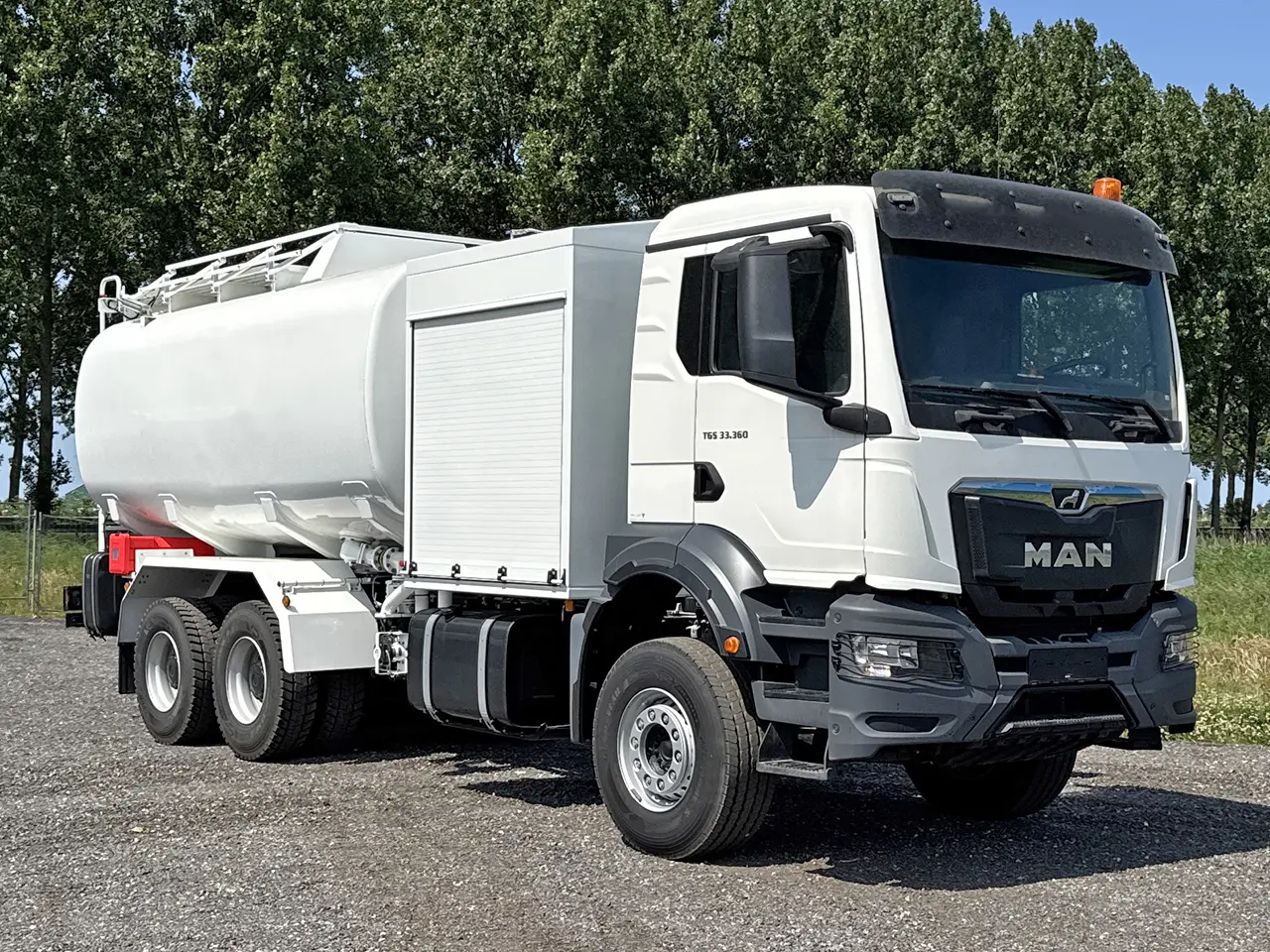 MAN TGS 33.360 BB CH Camion citerne à carburant pour l'aviation 6x4 8