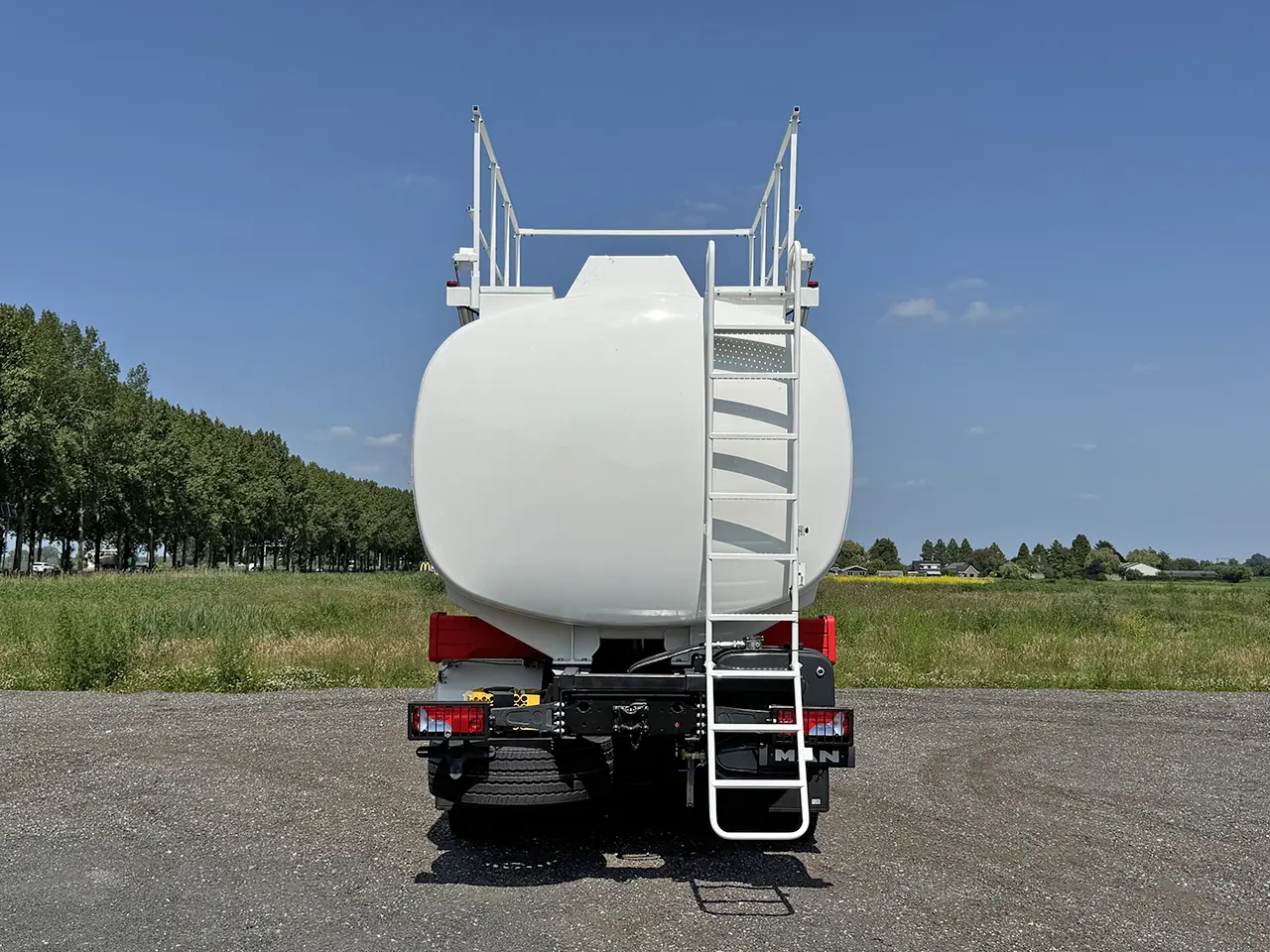 MAN TGS 33.360 BB CH Camion citerne à carburant pour l'aviation 6x4 21