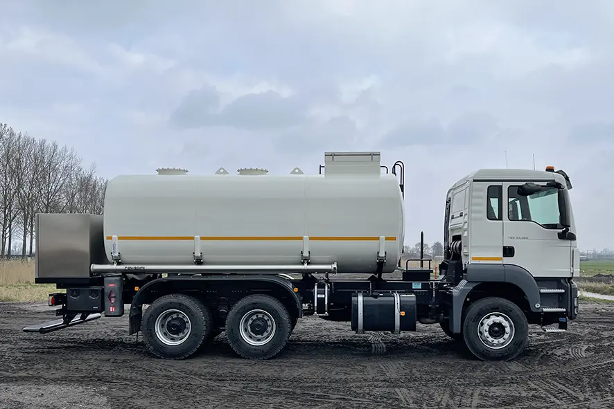 MAN TGS 33.360 BB-WW 6x4 Fuel Tank Truck 5