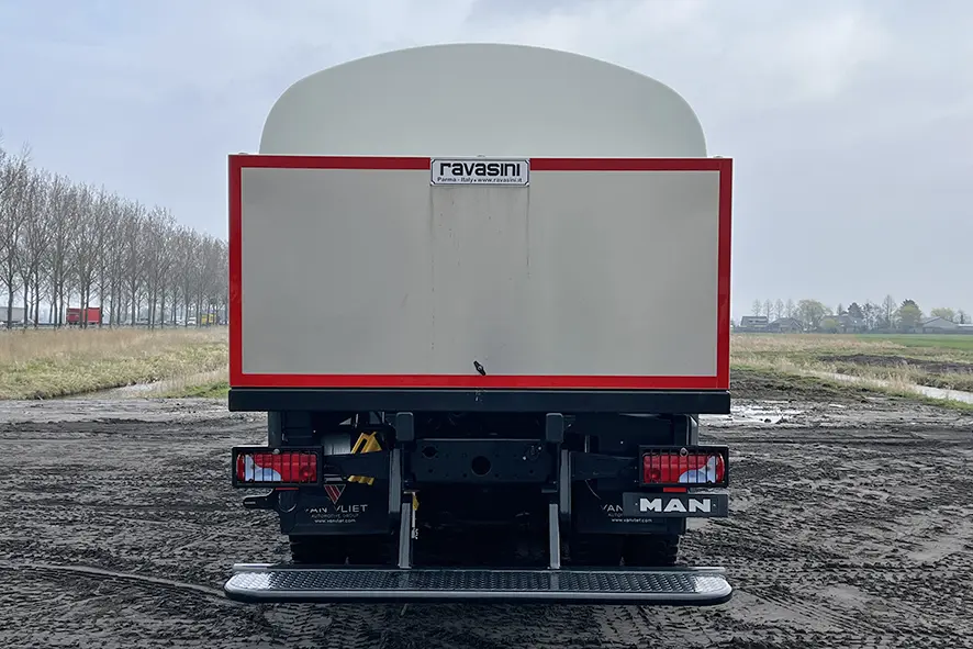 MAN TGS 33.360 BB-WW Camion citerne à carburant 6x4 10