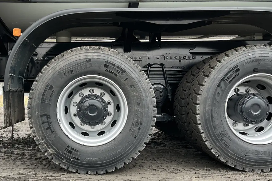 MAN TGS 33.360 BB-WW 6x4 Fuel Tank Truck 13