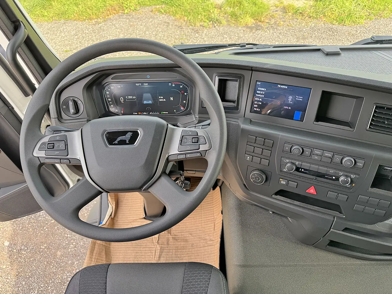 MAN TGS 33.400 BB CH 6x6 Chassis Cabin 10