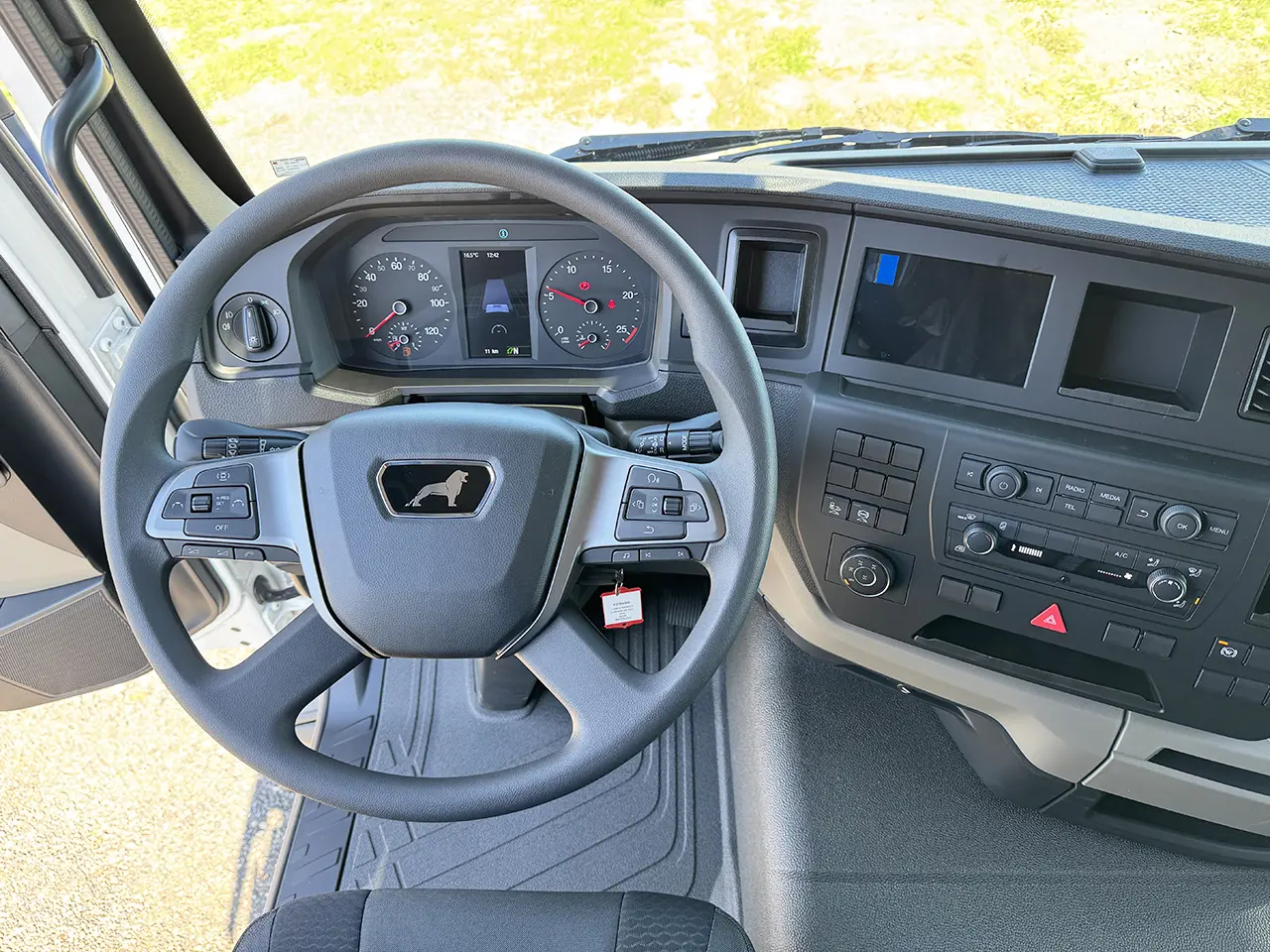 MAN TGS 33.400 BB CH 6x6 Chassis Cabin 9