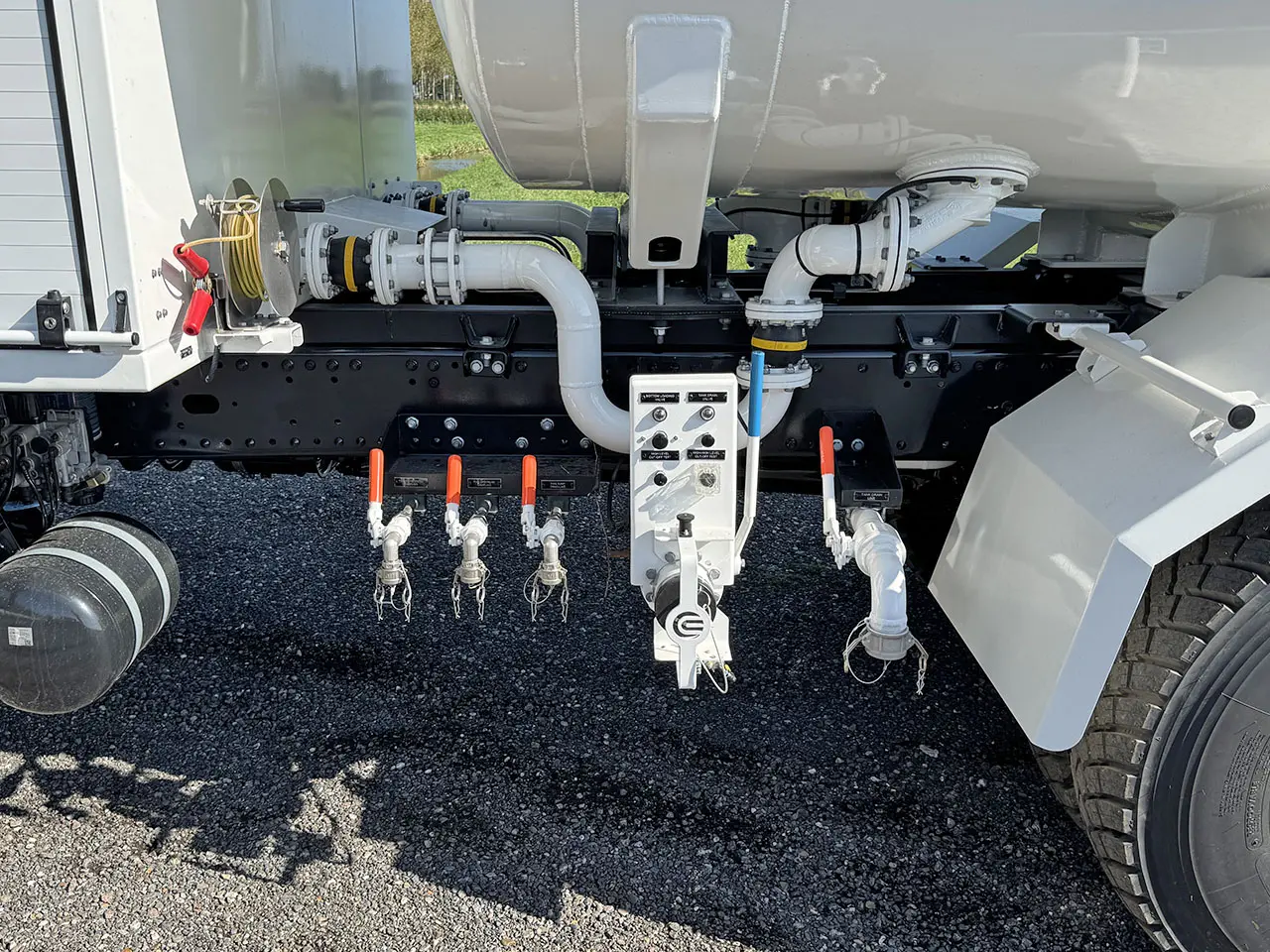 MAN TGS 33.400 BB CH ADR Camion citerne à carburant pour l'aviation 6x4 17