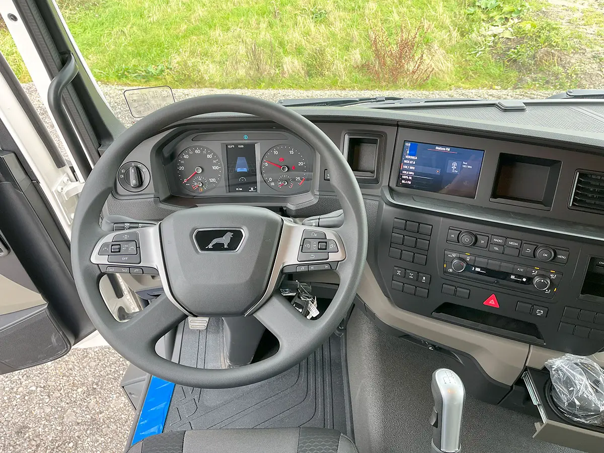 MAN TGS 33.440 BB SA 6x4 Tractor Head 9