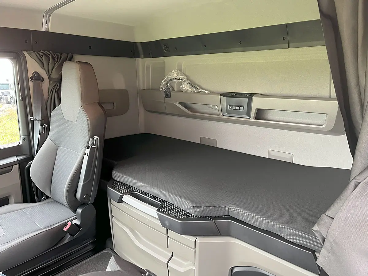 MAN TGS 33.440 BB SA 6x4 Tractor Head 10