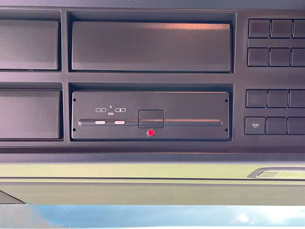 MAN TGS 33.440 BB SA 6x4 Tractor Head 11