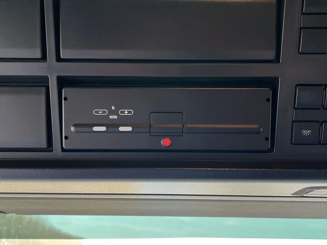 MAN TGS 33.440 BB SA 6x4 Tractor Head 11