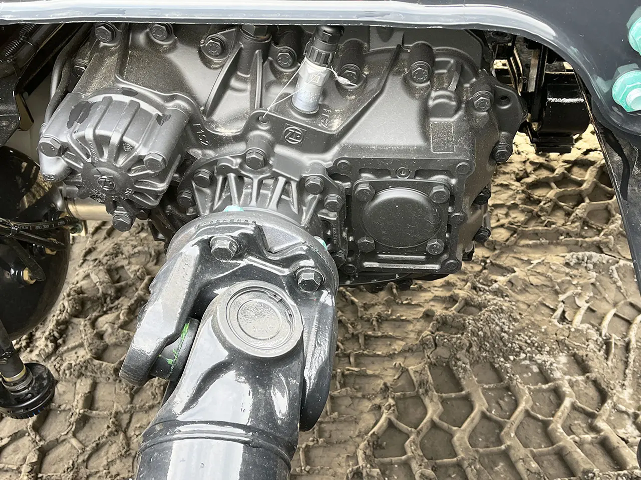 MAN TGS 33.440 BB SA 6x4 Tractor Head 12