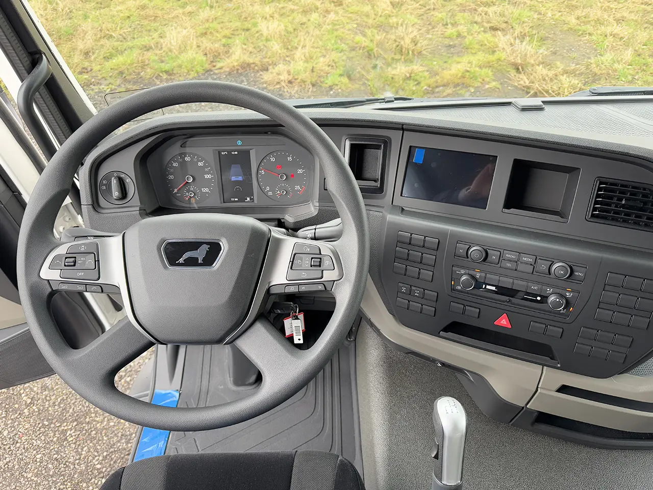 MAN TGS 33.440 BB SA 6x4 Tractor Head 10