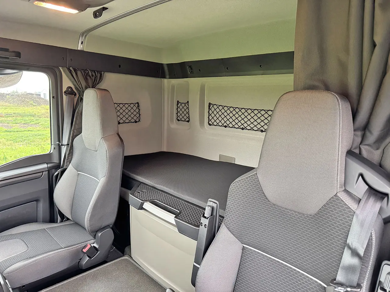 MAN TGS 33.440 BB SA 6x4 Tractor Head 11