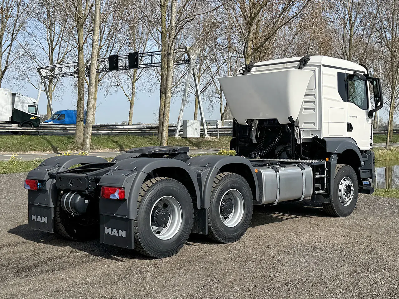 MAN TGS 33.440 BB SA 6x4 Tractor Head