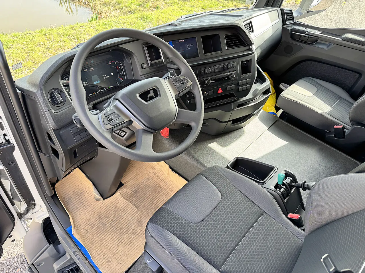 MAN TGS 33.440 BB SA 6x4 Tractor Head 3