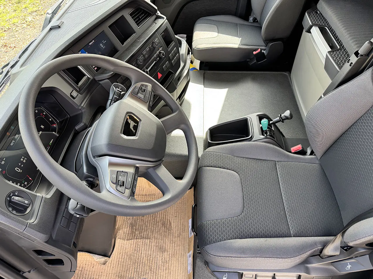 MAN TGS 33.440 BB SA 6x4 Tractor Head 8