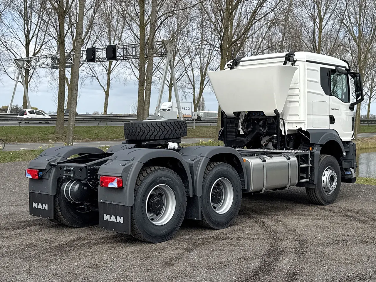 MAN TGS 33.440 BB SA 6x4 Tractor Head