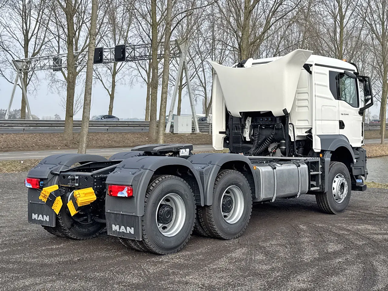 MAN TGS 33.440 BB SA Premium Tractor Head 6x4 2
