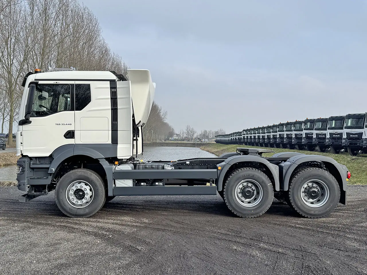 MAN TGS 33.440 BB SA Premium Tractor Head 6x4 7