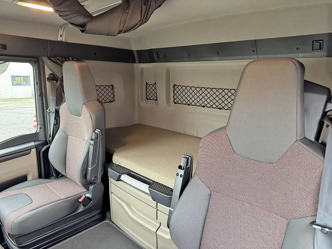 MAN TGS 33.480 BB SA 6x4 Tractor Head 15