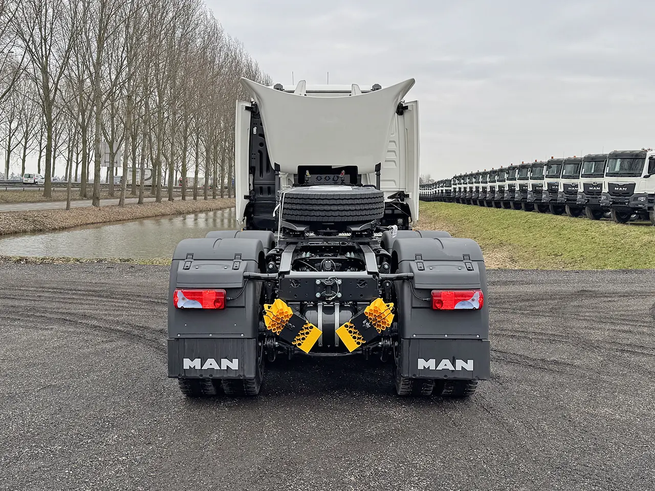 MAN TGS 33.480 BB SA 6x4 Tractor Head 17