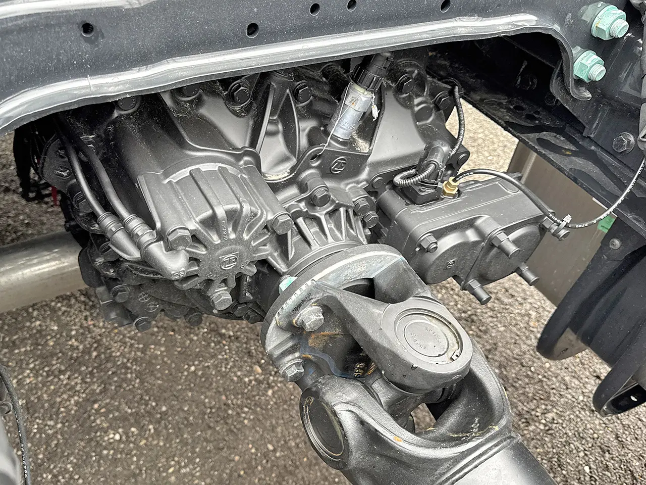 MAN TGS 33.480 BB SA Premium 6x4 Tractor Head 18