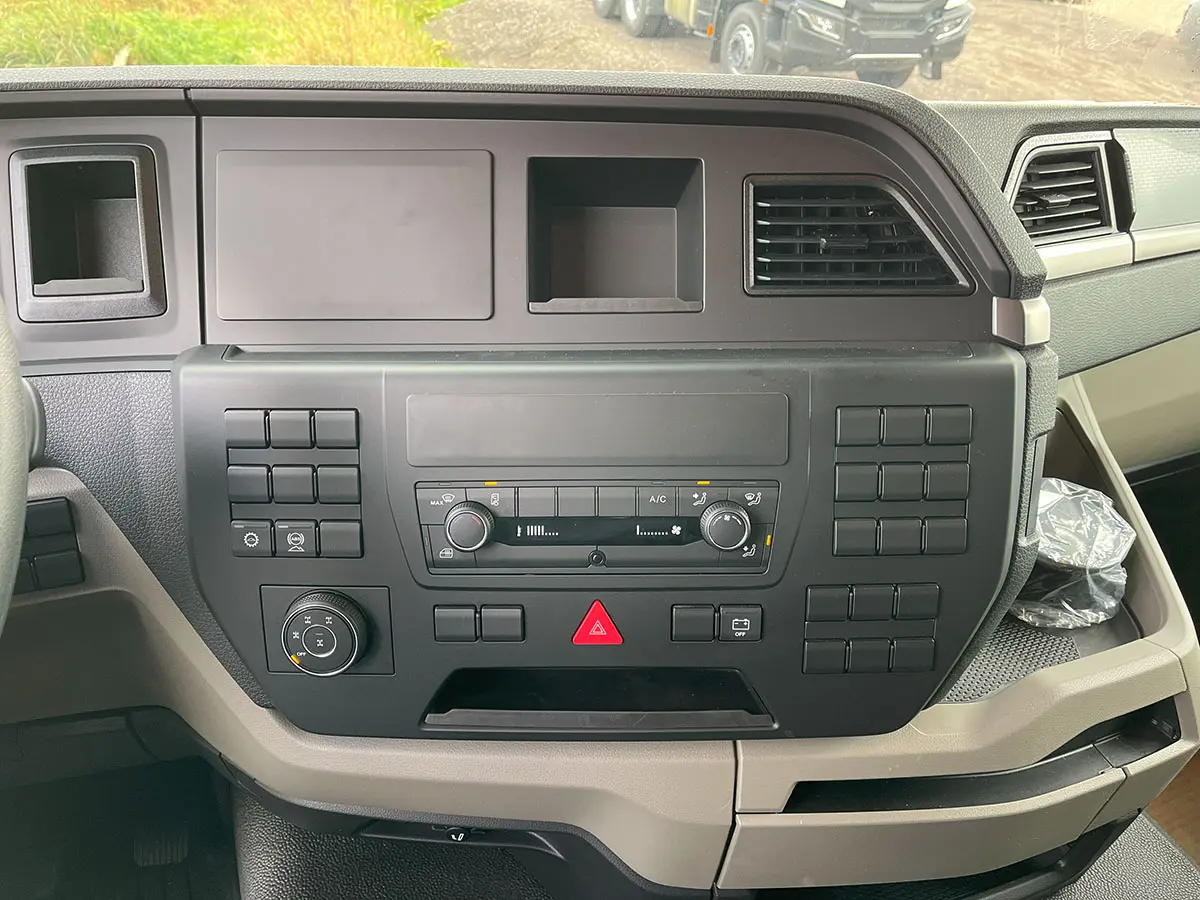 MAN TGS 40.480 BB SA 6x6 Tractor Head 10