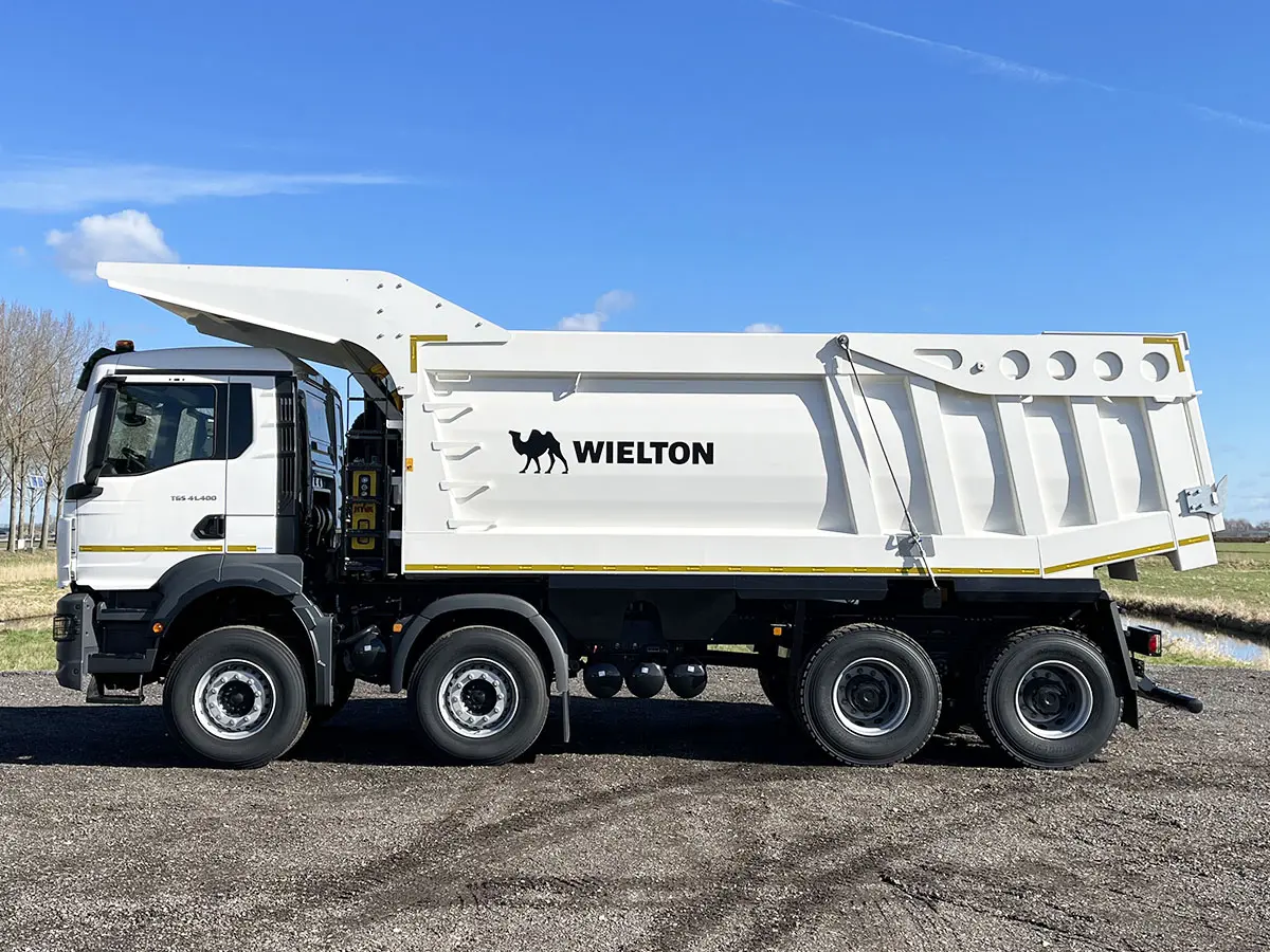 MAN TGS 41.400 BB CH 8x4 Tipper Truck 2