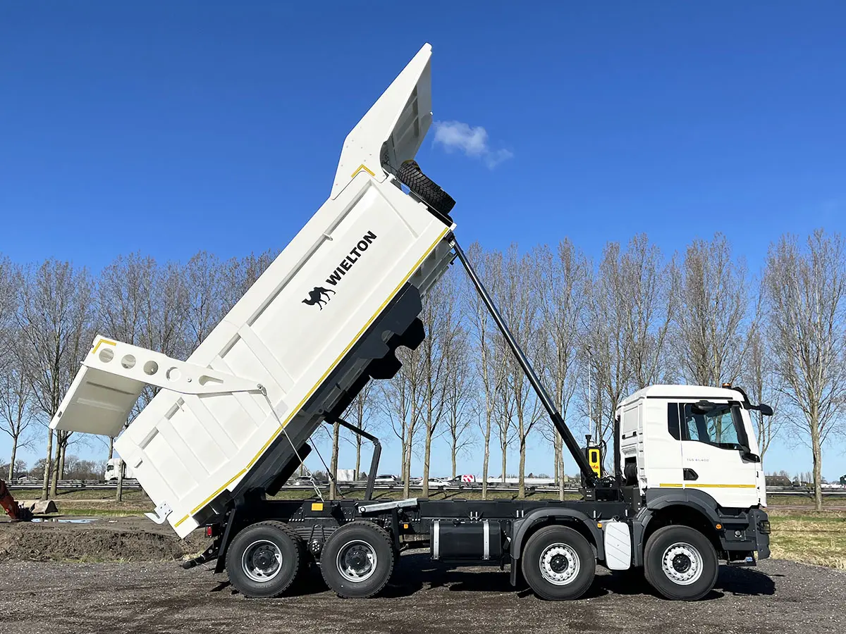 MAN TGS 41.400 BB CH 8x4 Tipper Truck 14