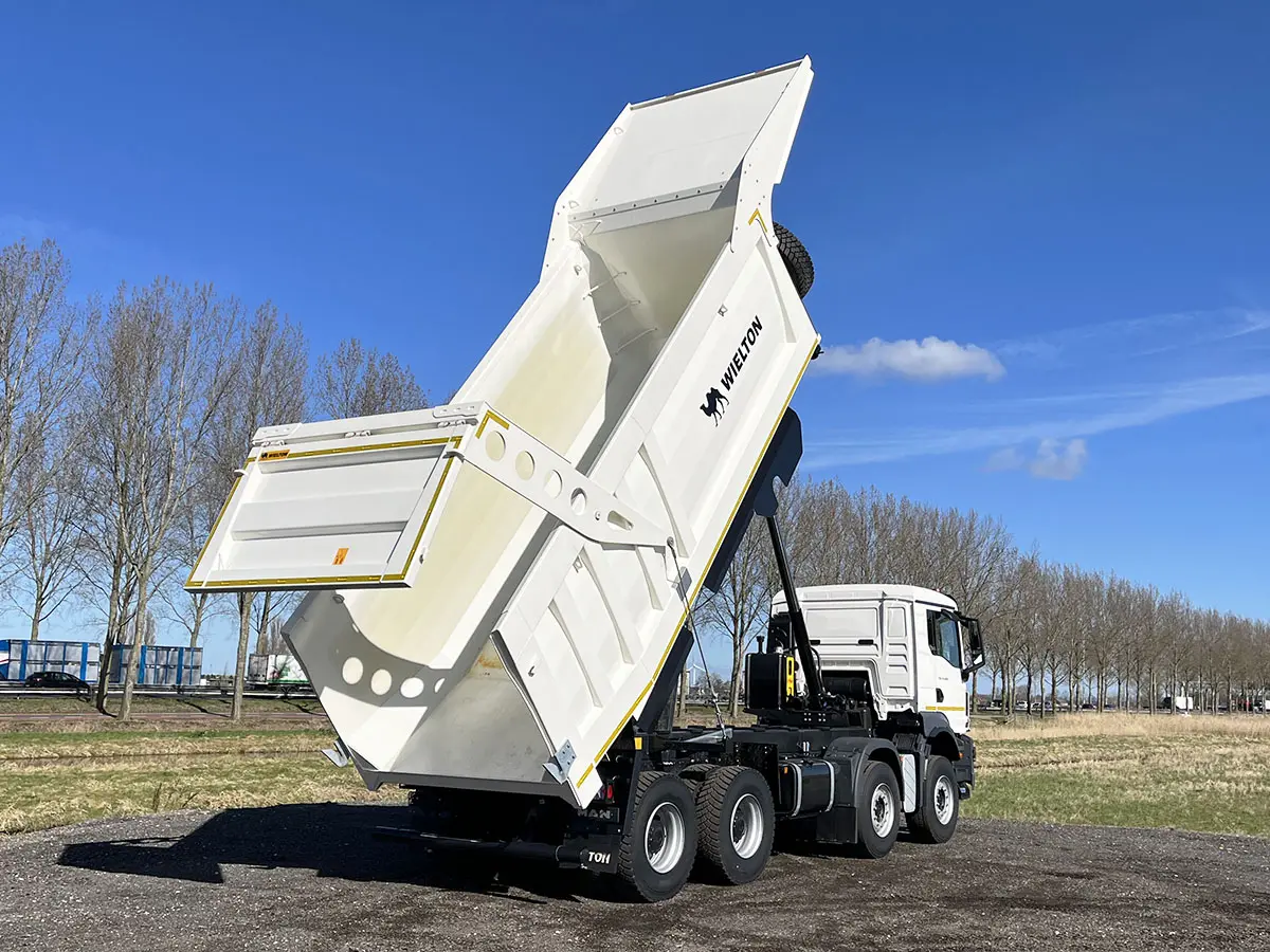 MAN TGS 41.400 BB CH Benne basculante 8x4 15