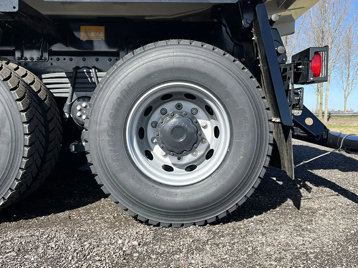 MAN TGS 41.400 BB CH Benne basculante 8x4 19