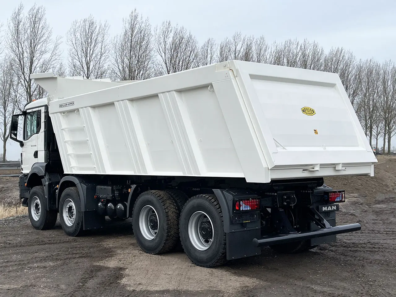MAN TGS 41.400 BB CH Tipper Truck 8x4 3