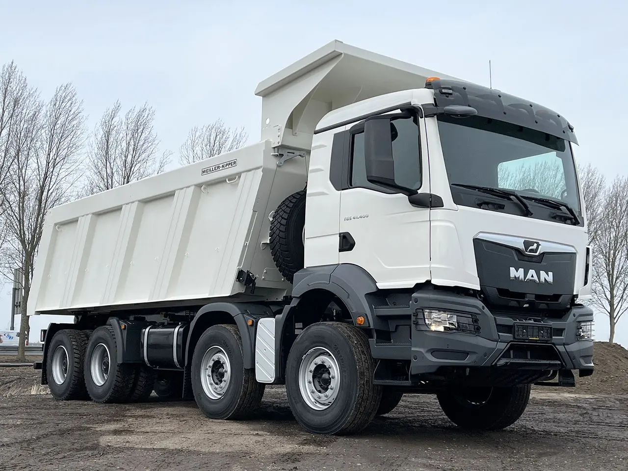 MAN TGS 41.400 BB CH 8x4 Tipper Truck 4