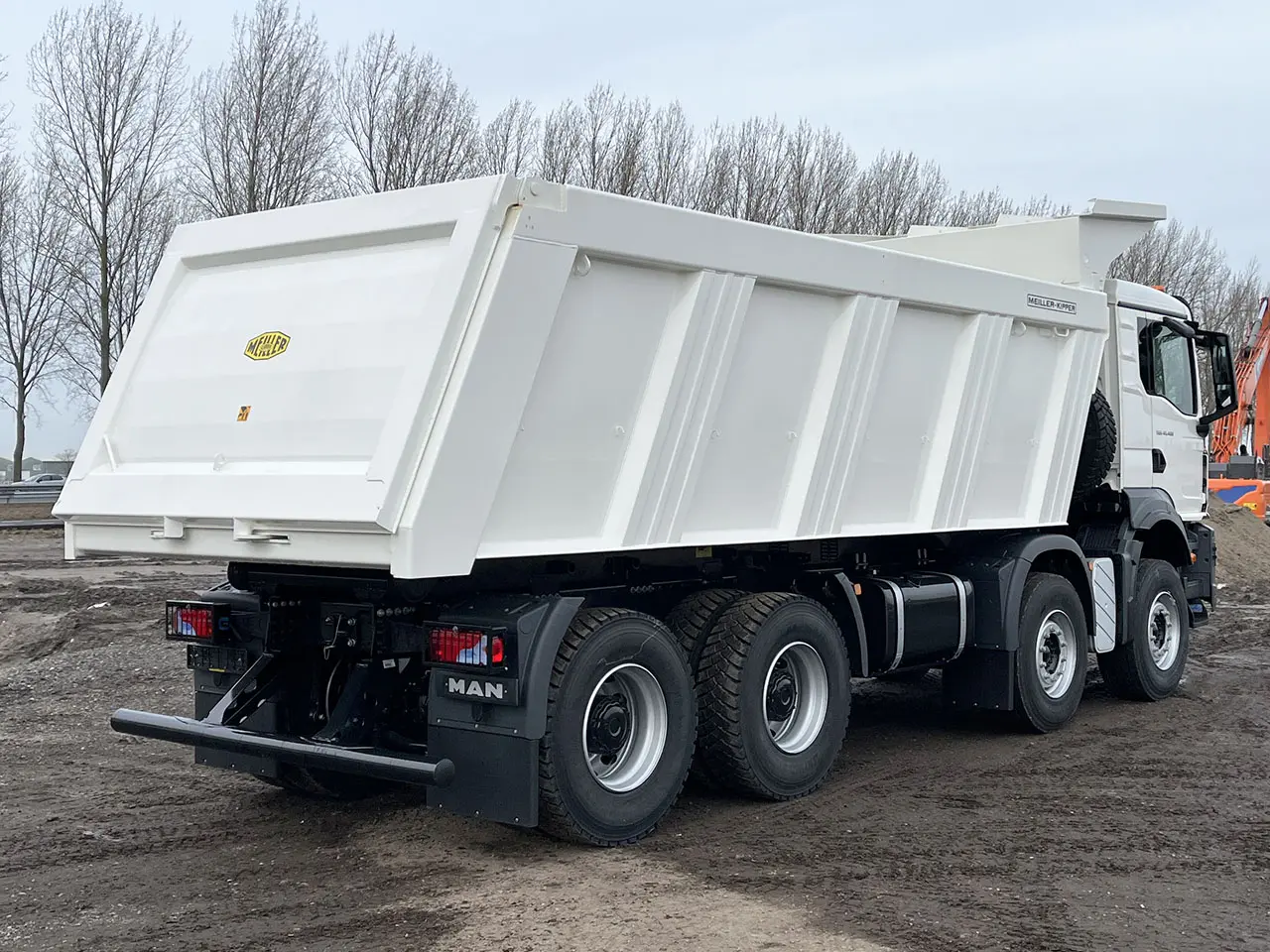 MAN TGS 41.400 BB CH 8x4 Tipper Truck 6