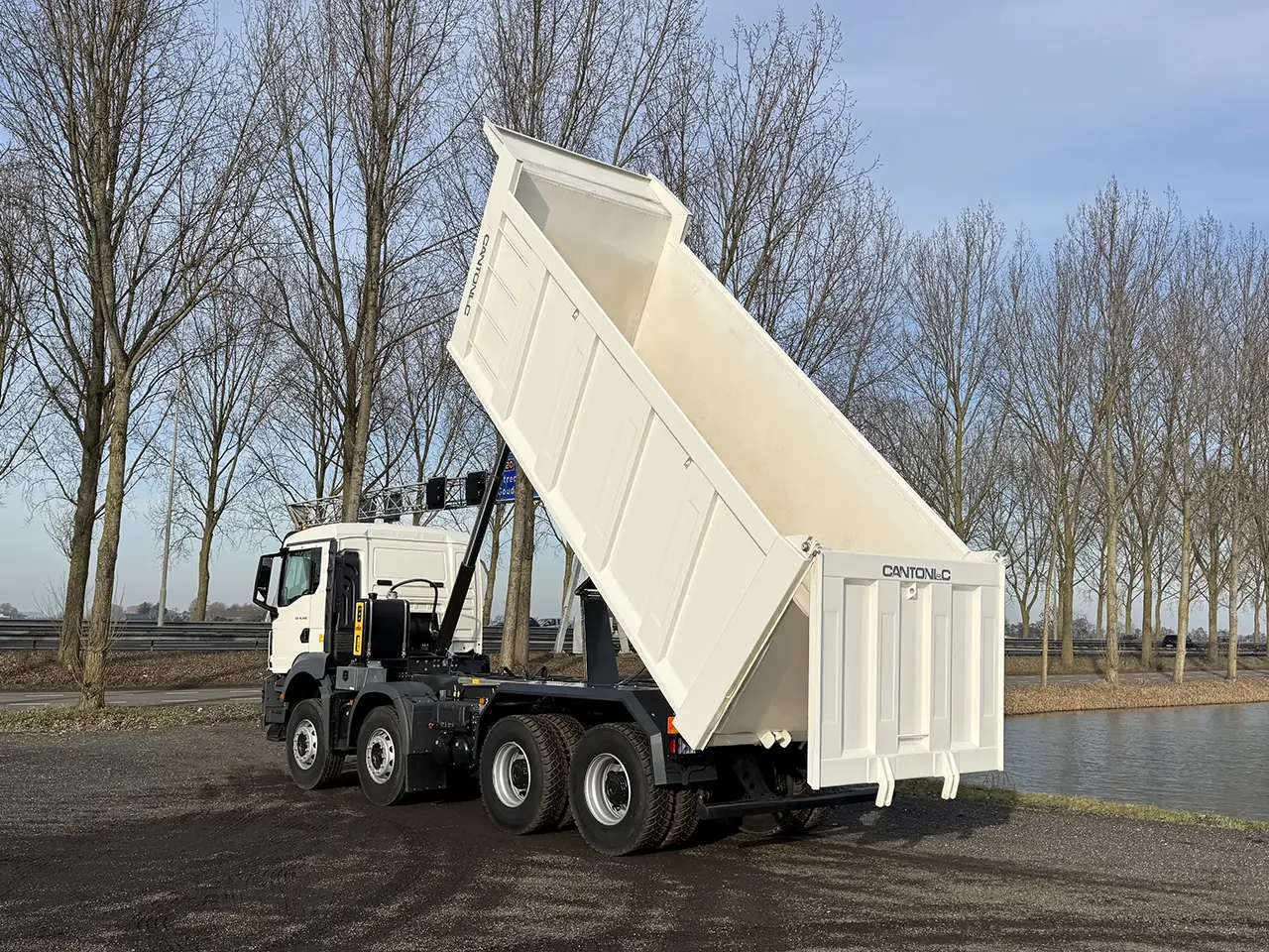 MAN TGS 41.400 BB CH Benne basculante 8x4 15