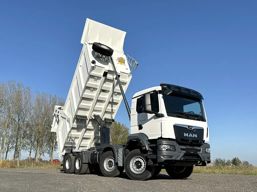 MAN TGS 41.400 BB CH 8x4 Tipper Truck 10