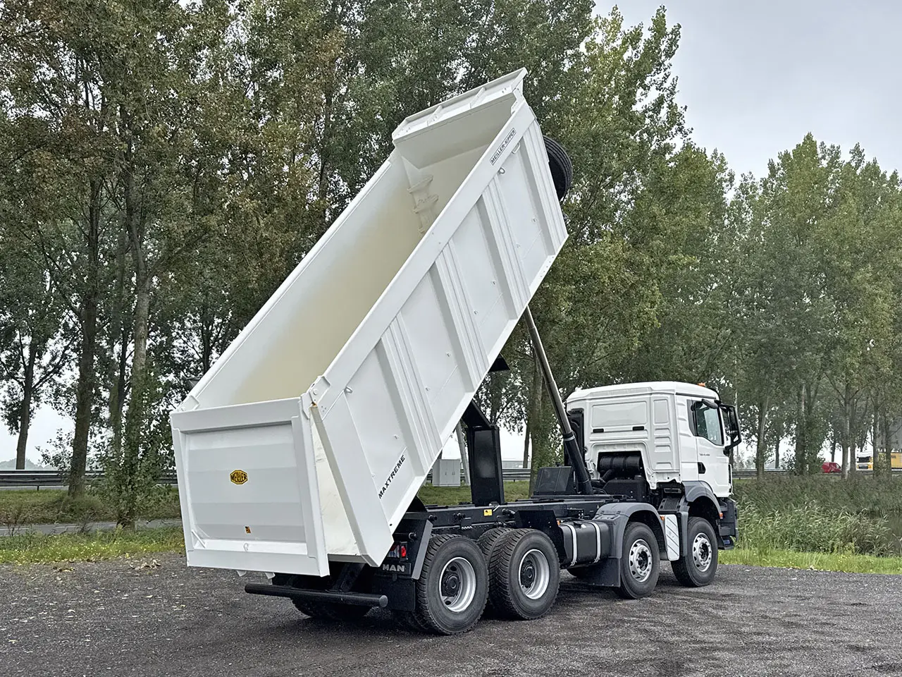 MAN TGS 41.400 BB CH Tipper Truck 8x4 15