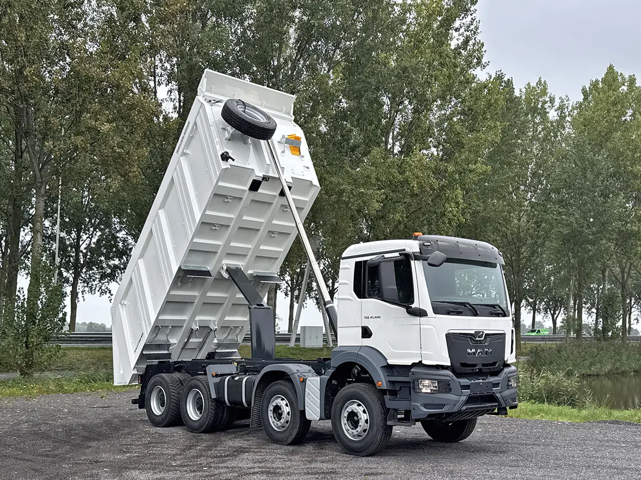 MAN TGS 41.400 BB CH Tipper Truck 8x4 18