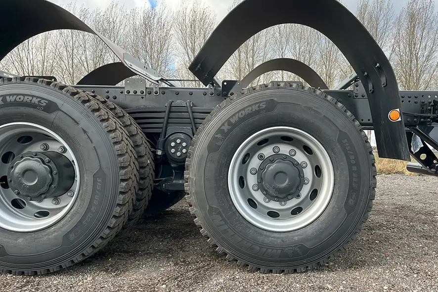 MAN TGS 41.400 BB CH Mixer 8x4 Chassis Cabin 12