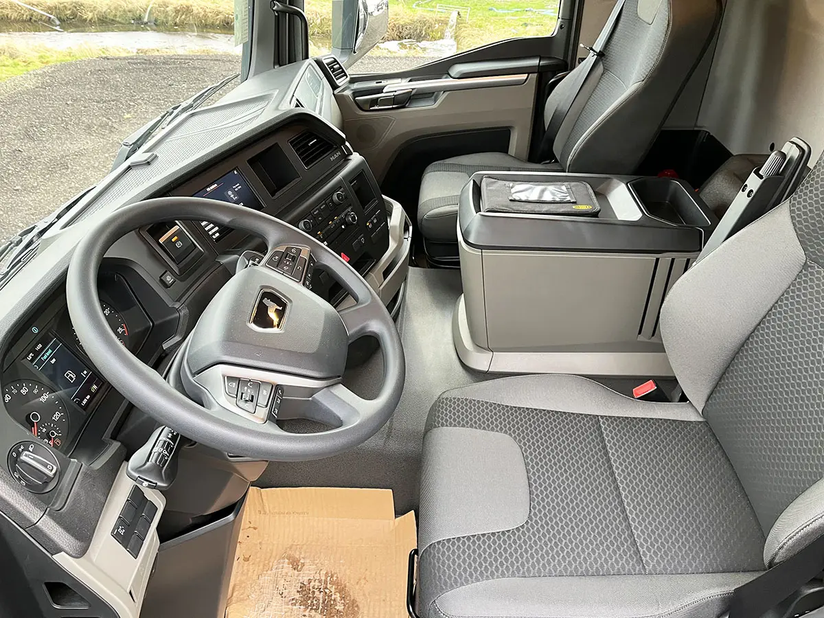 MAN TGS 41.440 BB CH 8x4 Tipper Truck 7