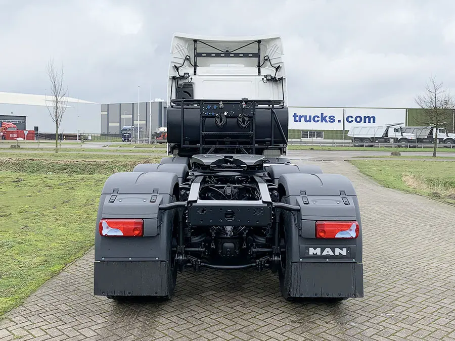 MAN TGS 41.480 BB AT 8x4 Tractor Head 12